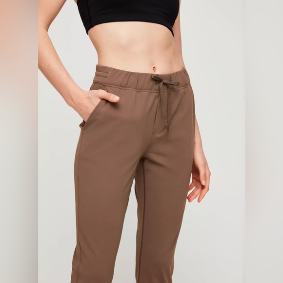 Aritzia Babaton Helena Pant - Picture 4 of 8